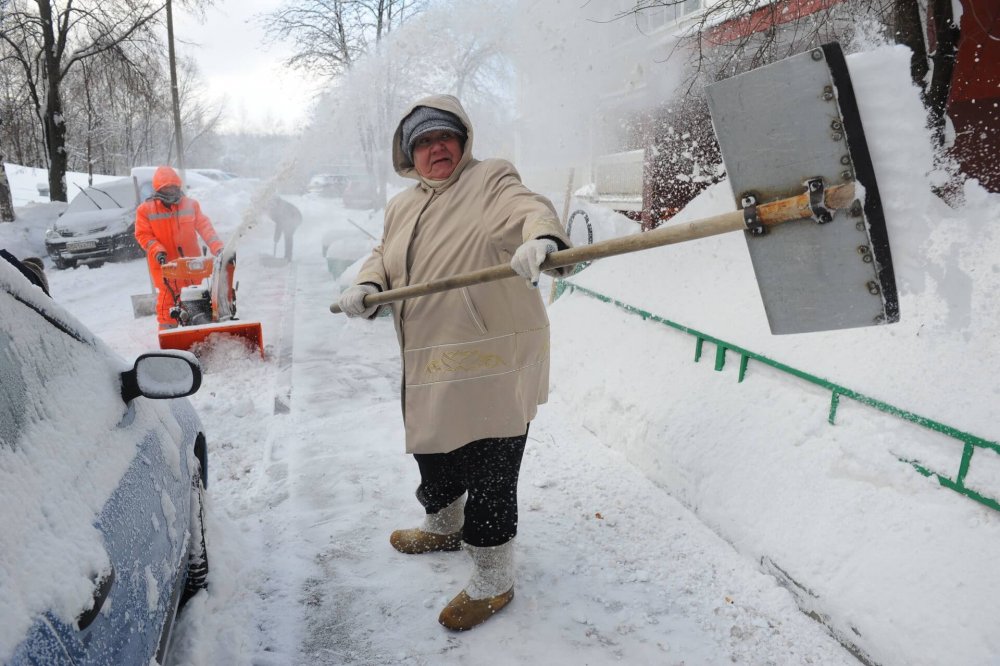 Лопата для уборки города от снега