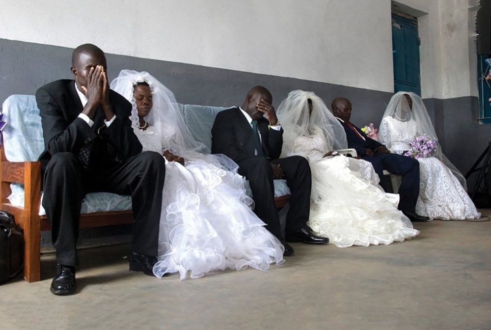 Развод в Гане в свадебных нарядах