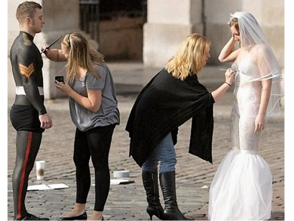 Неприличные платья невест