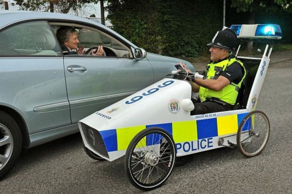 Смешные полицейские машины