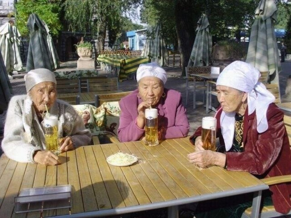 Пьющие бабушки