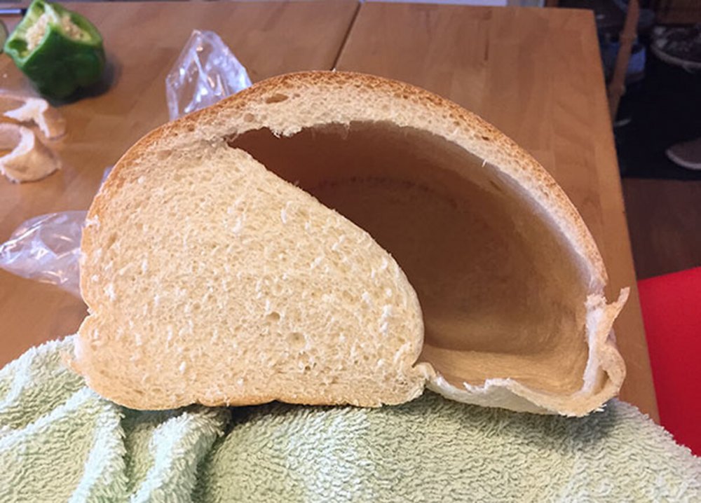 Пустой хлеб внутри
