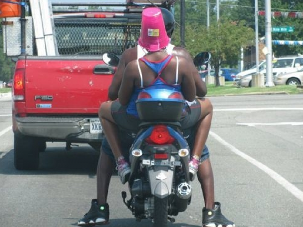 Смешные шлемы для мотоциклов