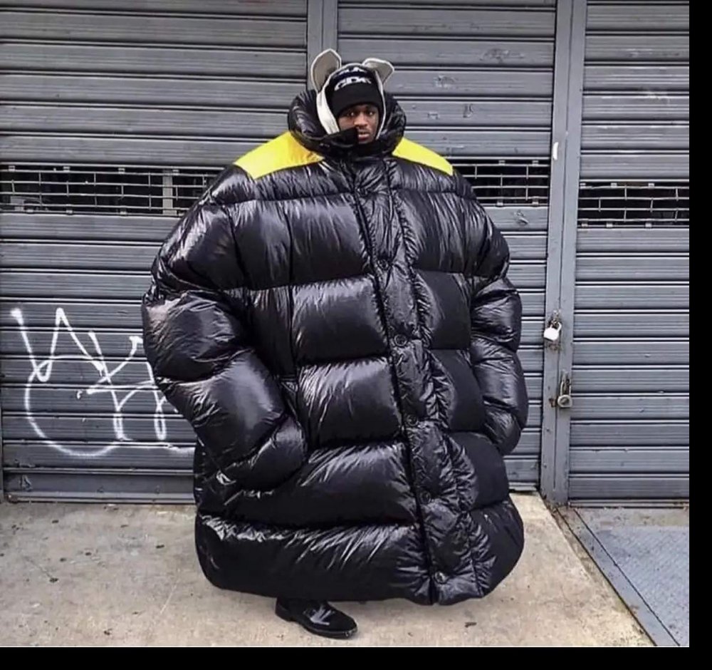 Огромная пуховая куртка