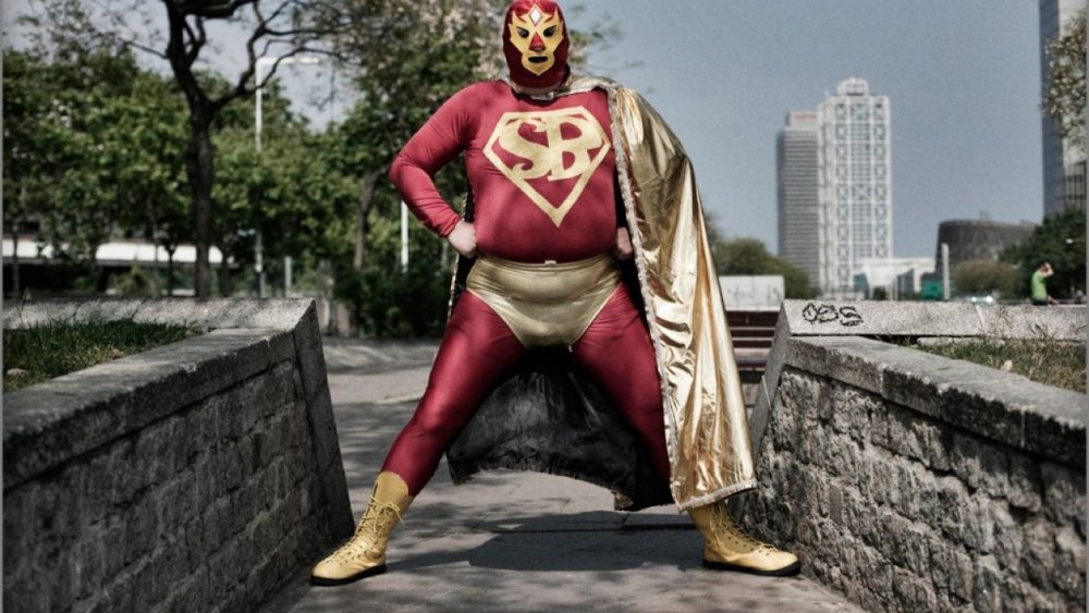 Смешной костюм супергероя