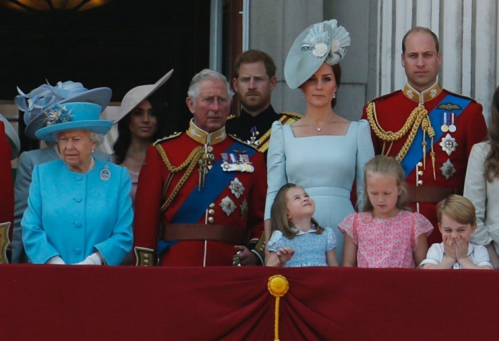 Стенд Британская Королевская семья