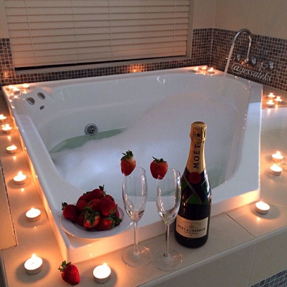 Романтик в ванной