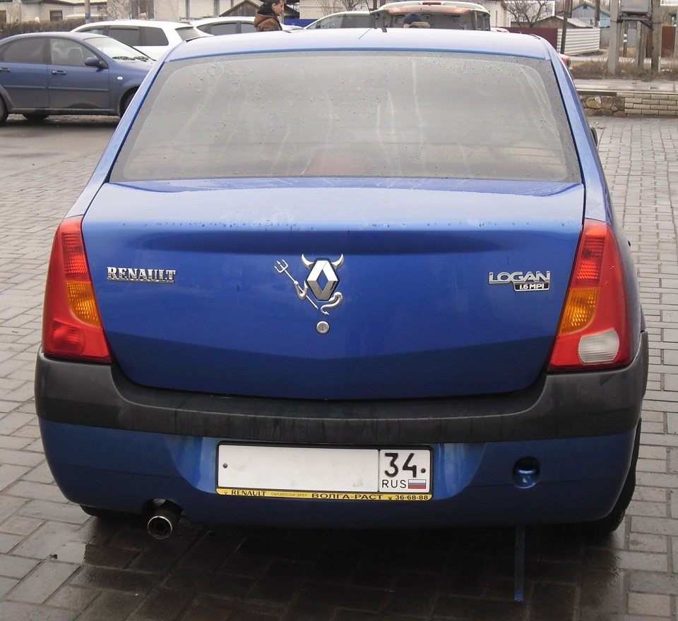 Renault Logan значок