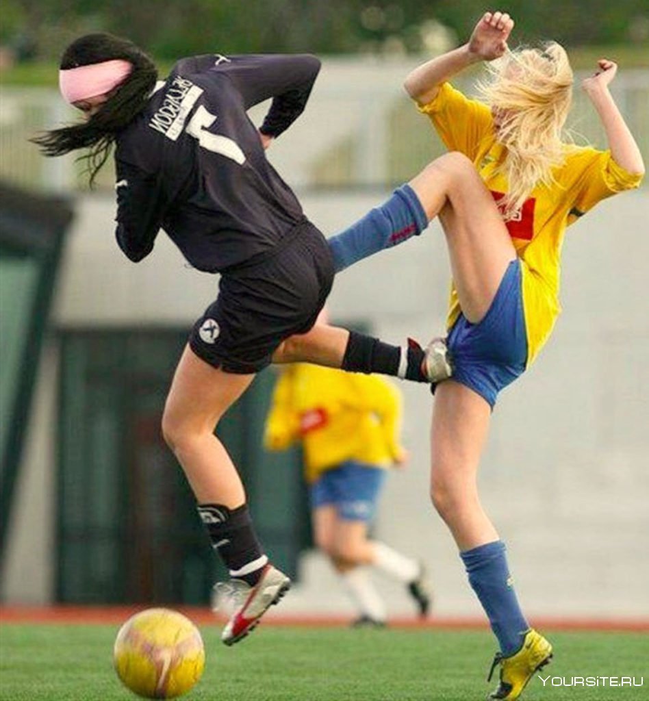 Смешные моменты в женском футболе