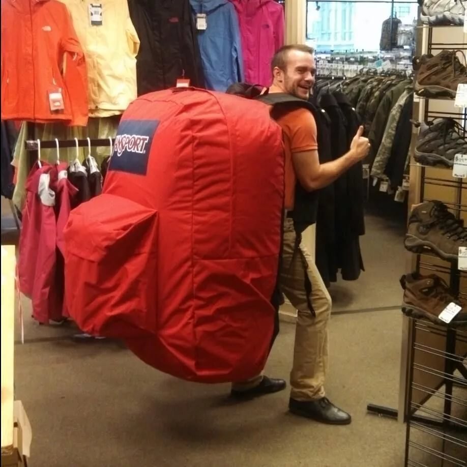 Огромный рюкзак прикол