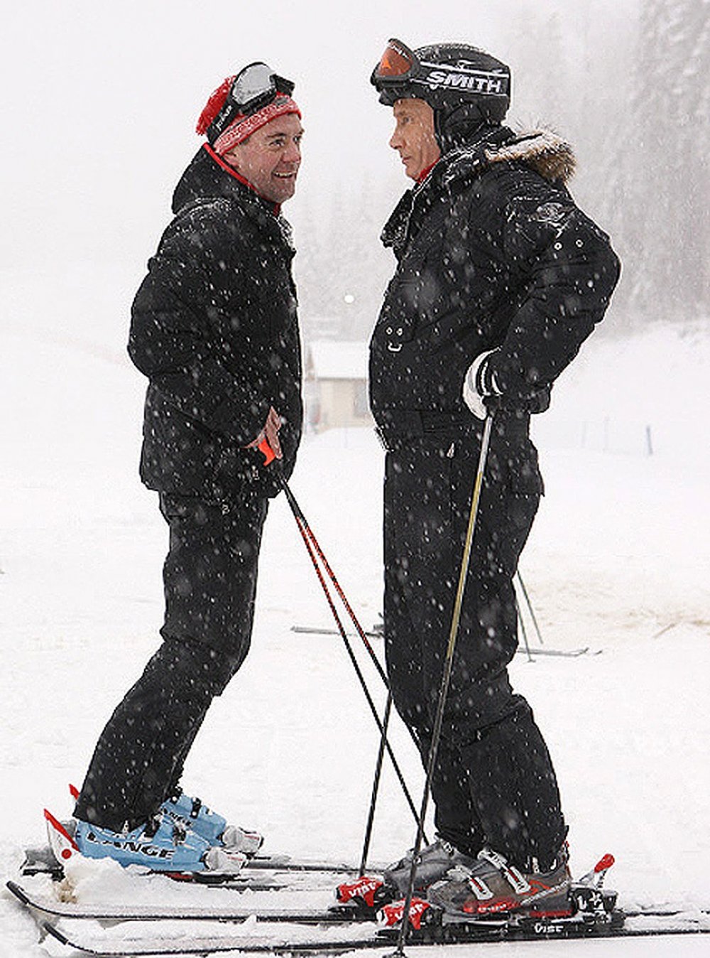 Путин Медведев горные лыжи