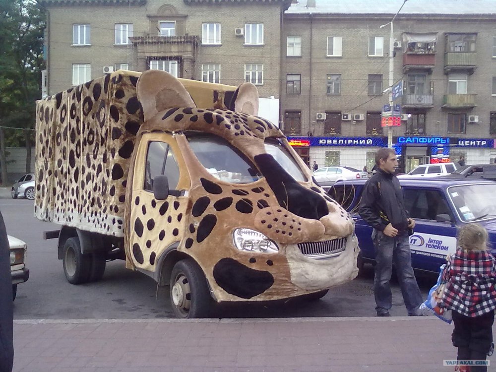 Леопардовая машина