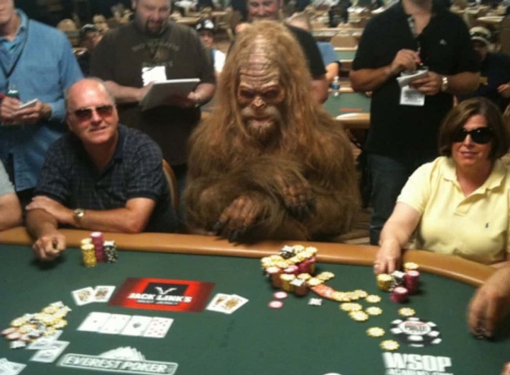 Смешной игрок в Покер