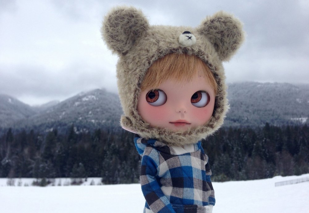 Куклы с большими глазами зимой