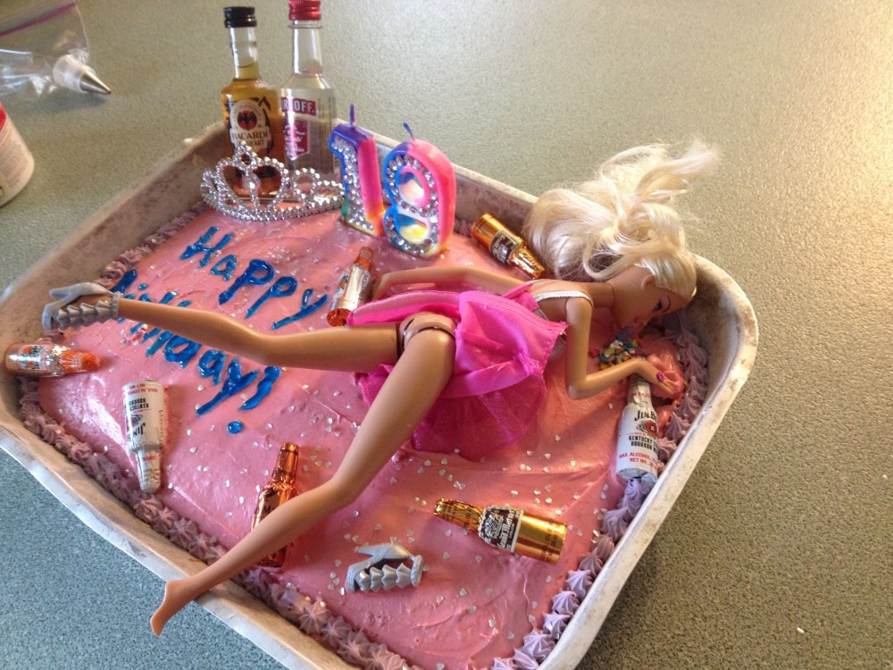 Торт пьяная Барби