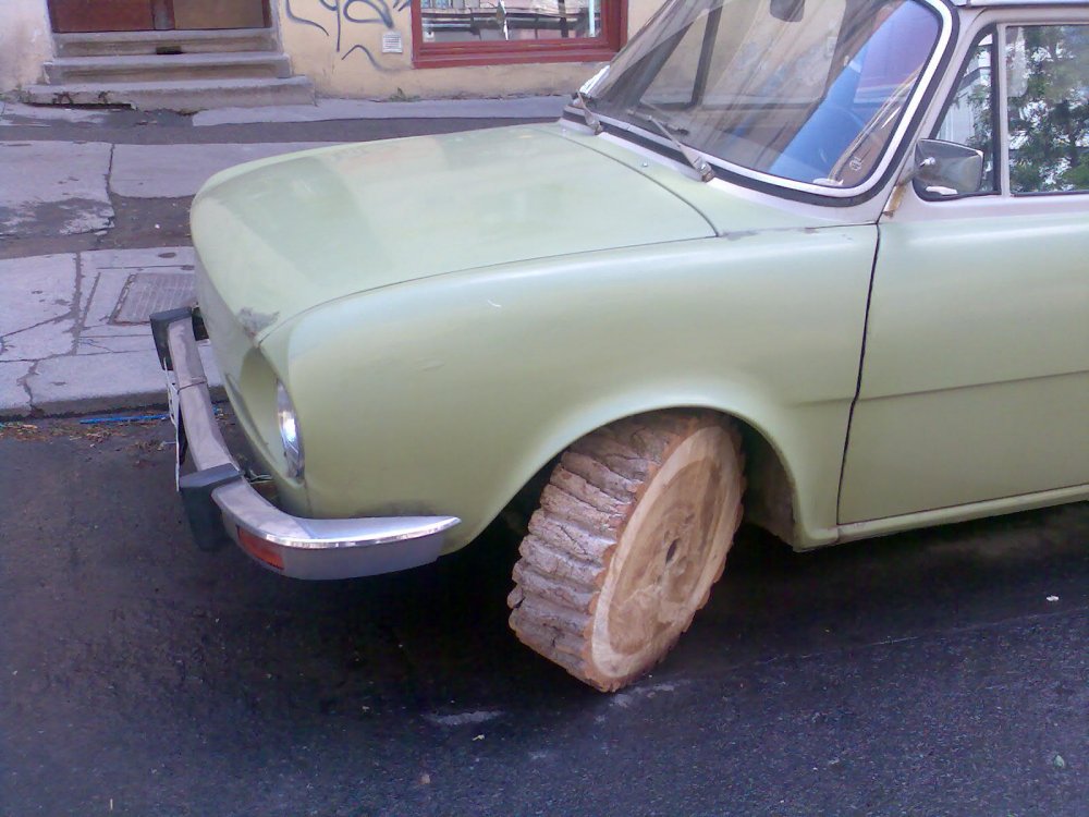 Авто на деревянных колесах