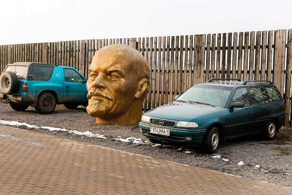 Ленин скульптуры прикольные