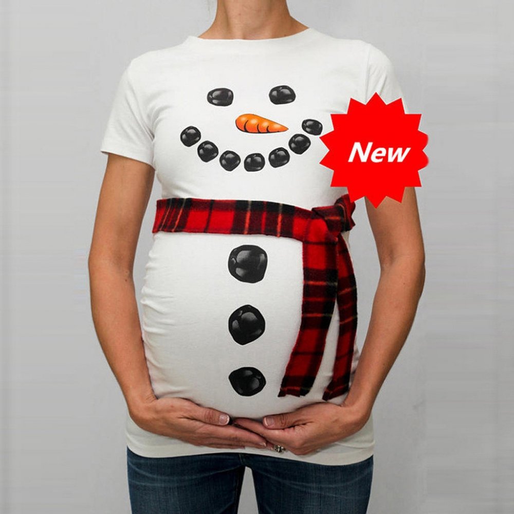 Беременная девушка в футболке