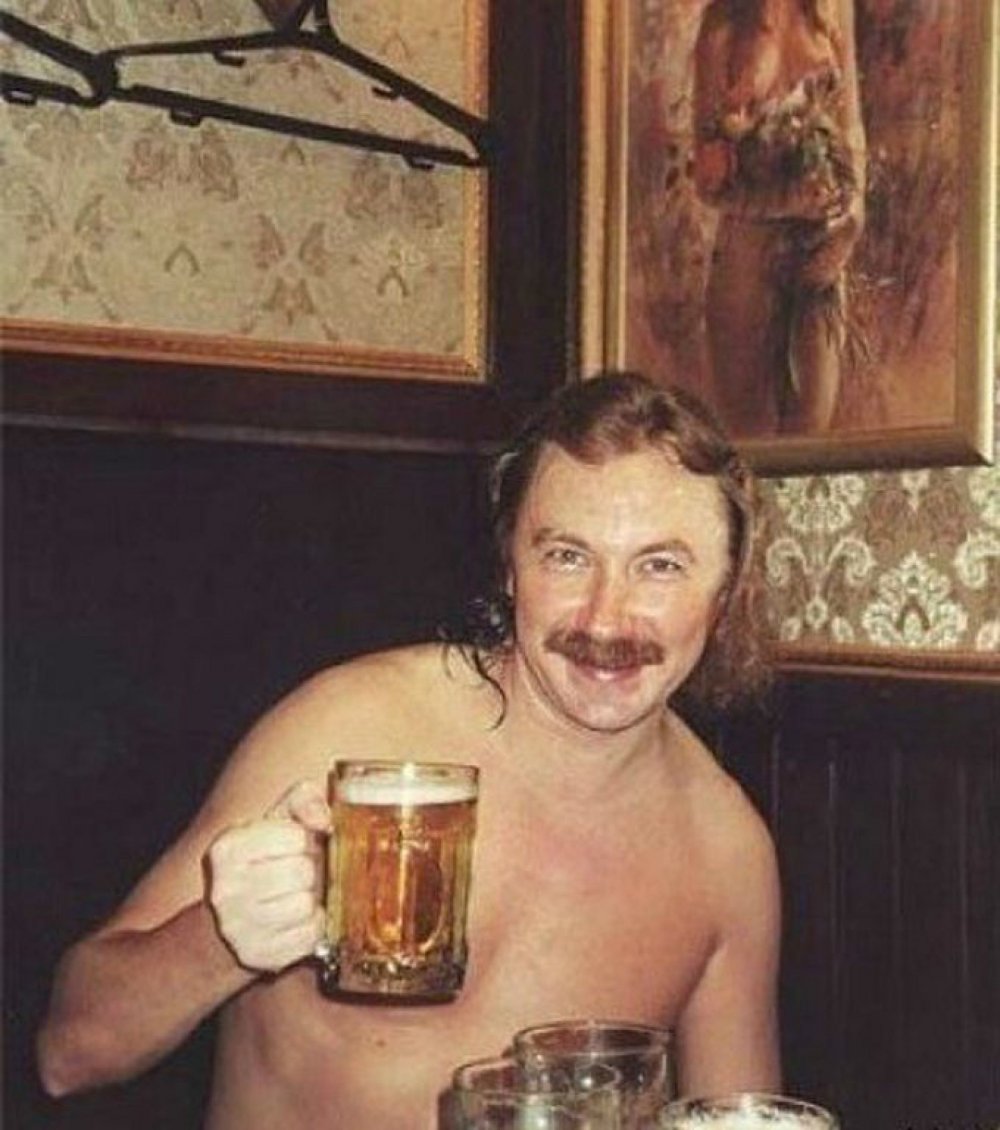 Игорь Николаев с пивом