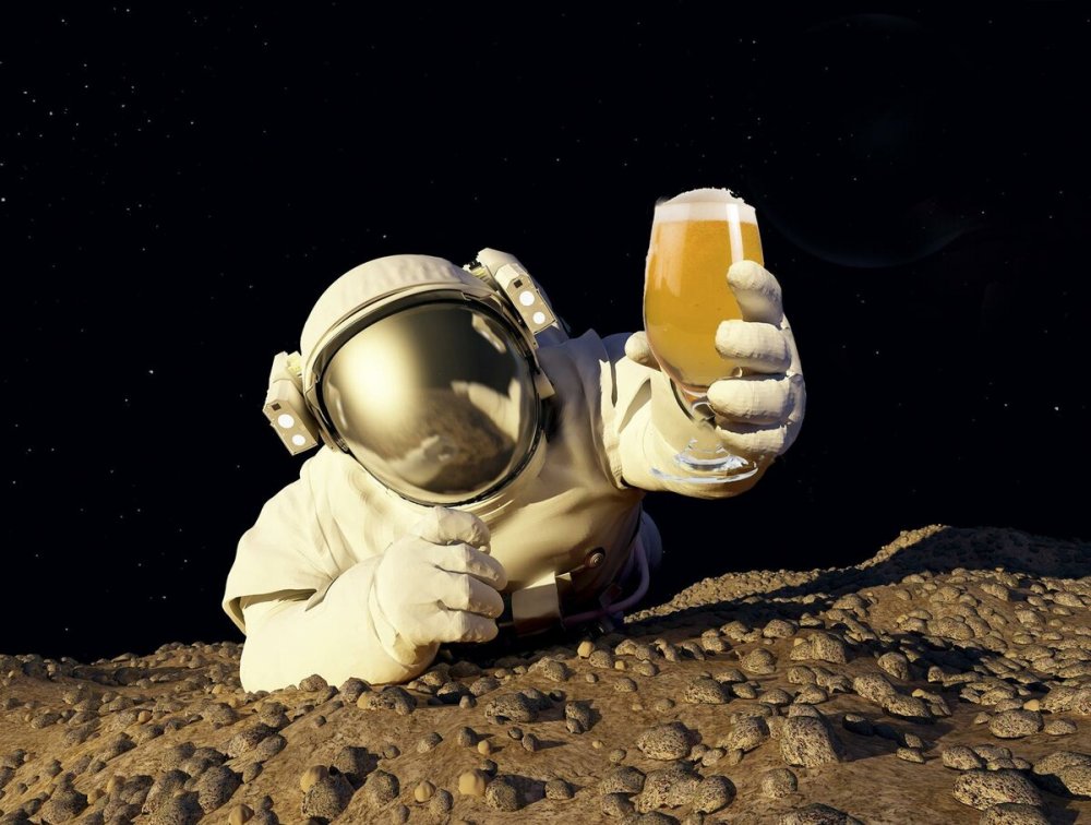Космонавт с пивом