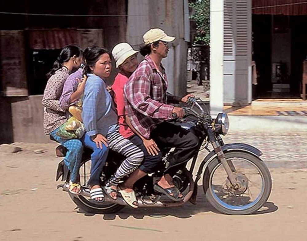 Вьетнамские мотоциклисты