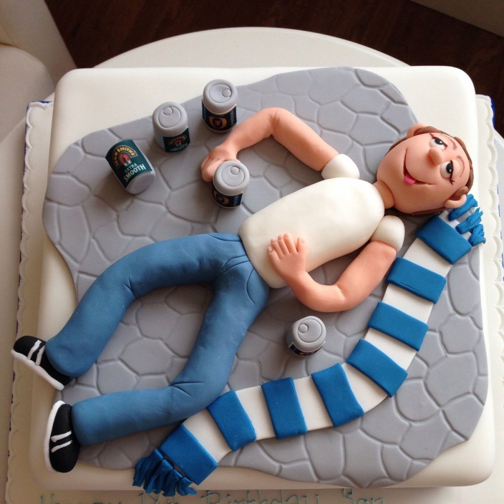 Креативный торт парню