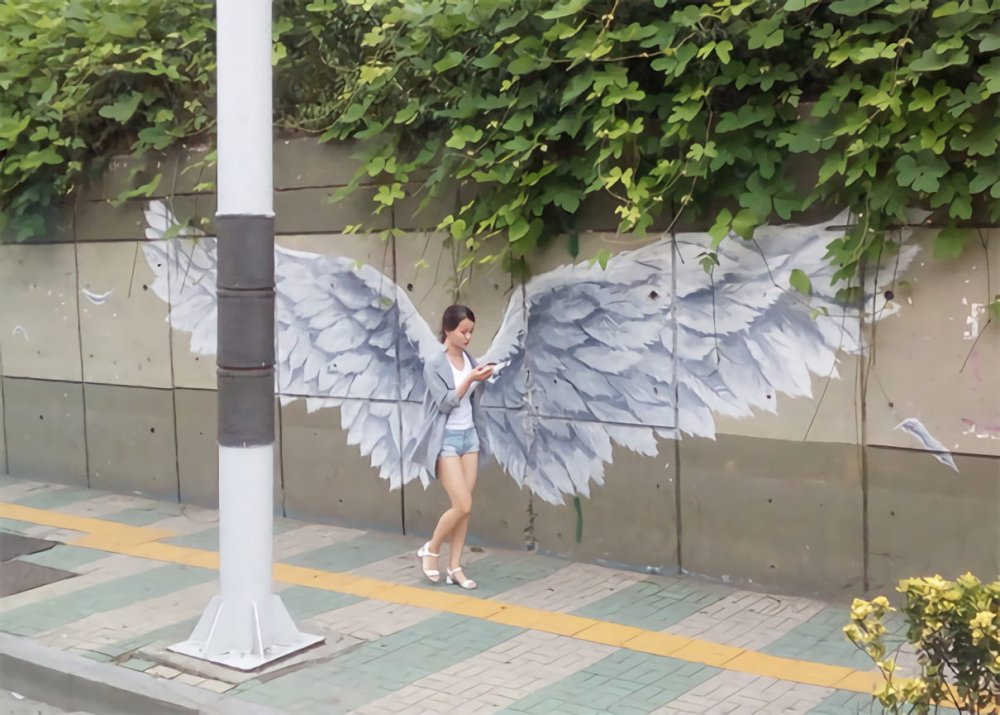 Ангел с крыльями приколы