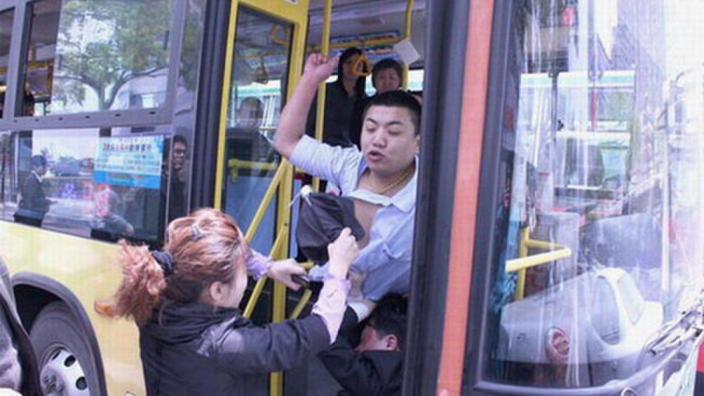 Ссора в автобусе