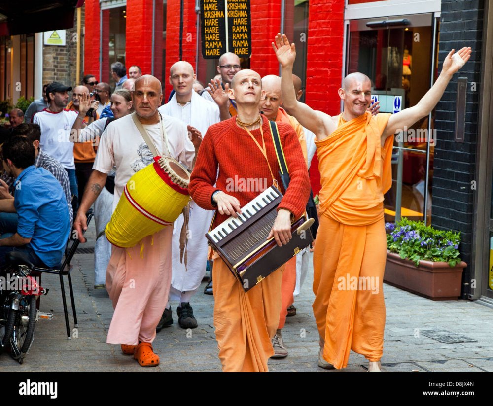 Монахи кришнаиты