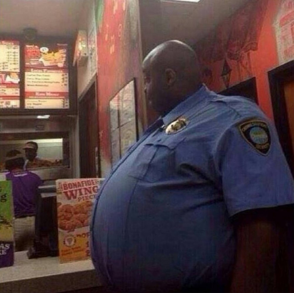 Жирный полицейский