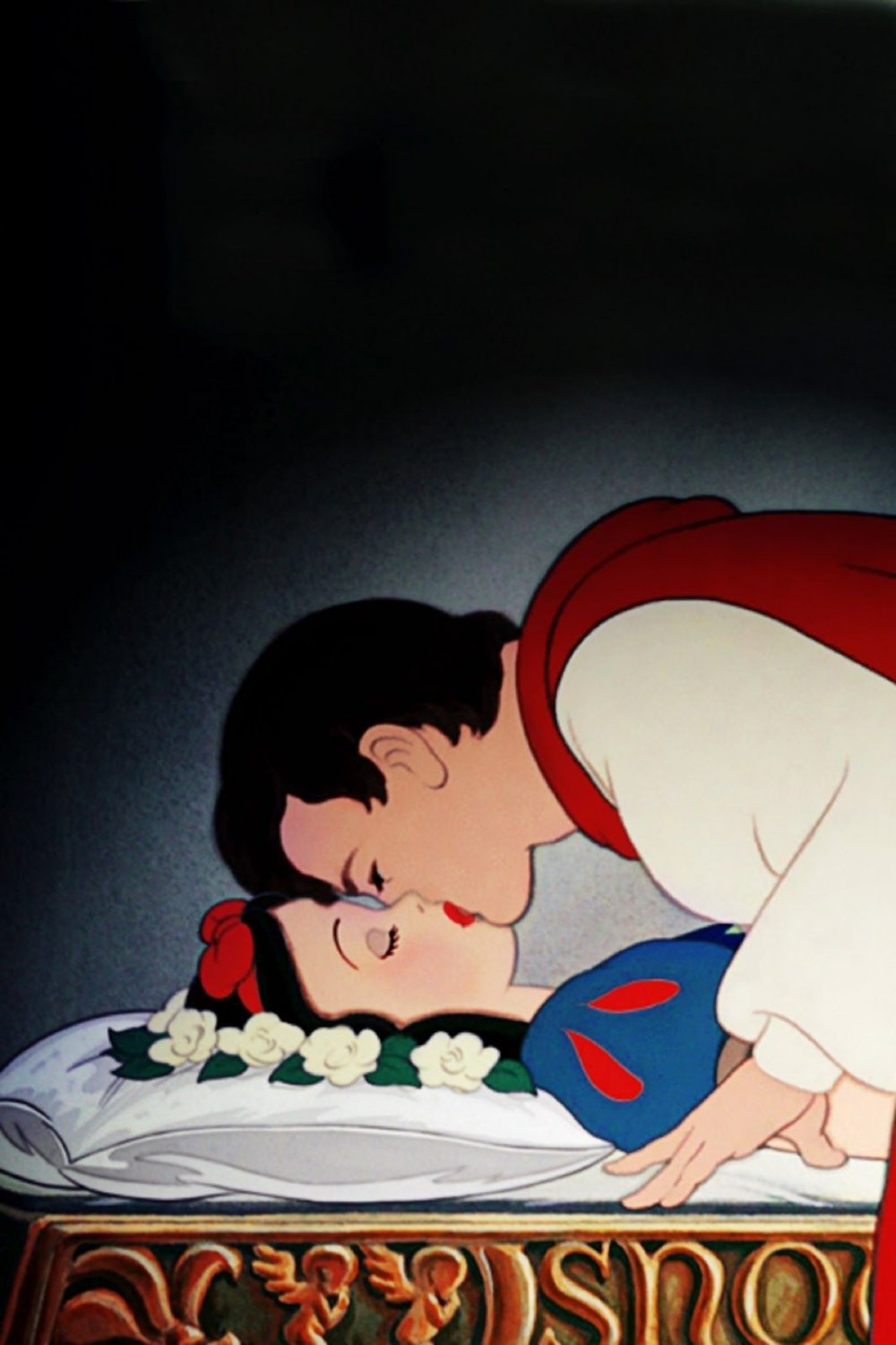 Дисней Белоснежка принц целует