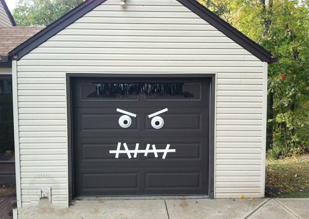 Креативные гаражные ворота
