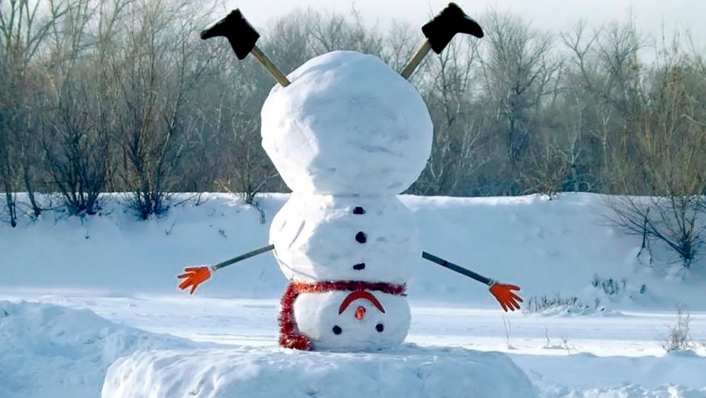 Снеговик с автоматом