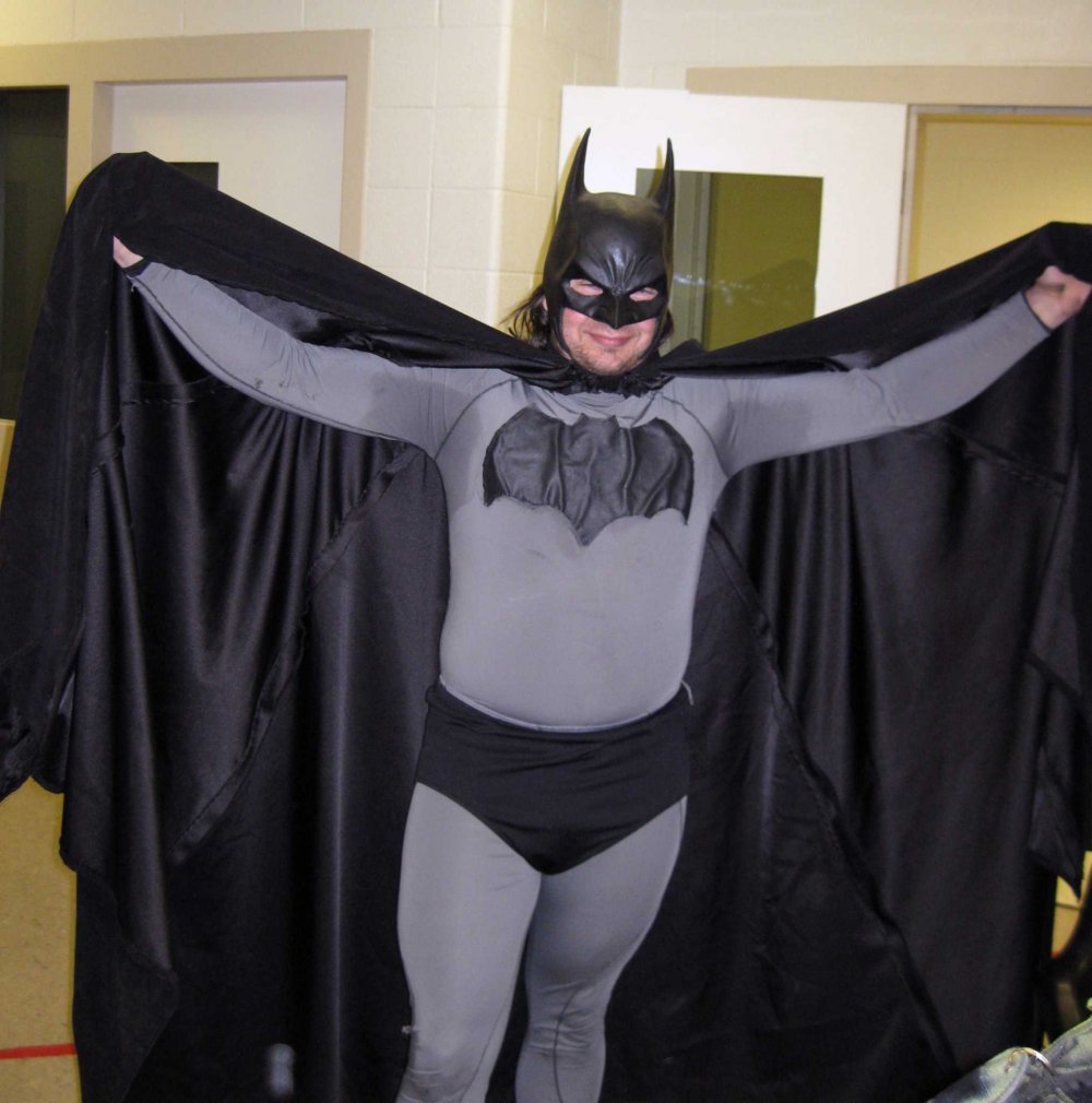 Мужик в костюме Бэтмена