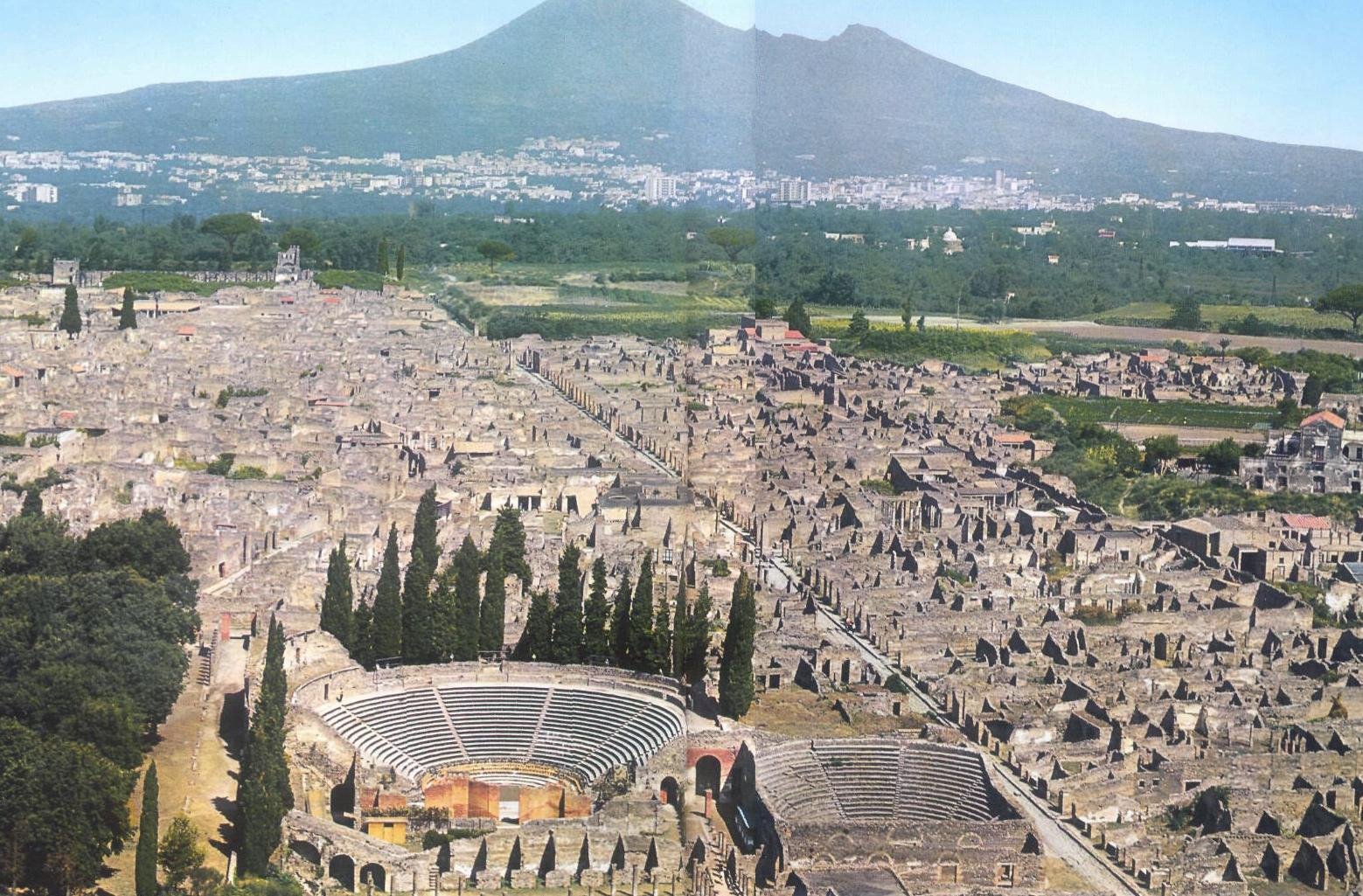 Город новой эры. Везувий в древнем Риме. Вулкан Везувий в Италии. Помпеи вид на Везувий. Италия Неаполь Помпеи.