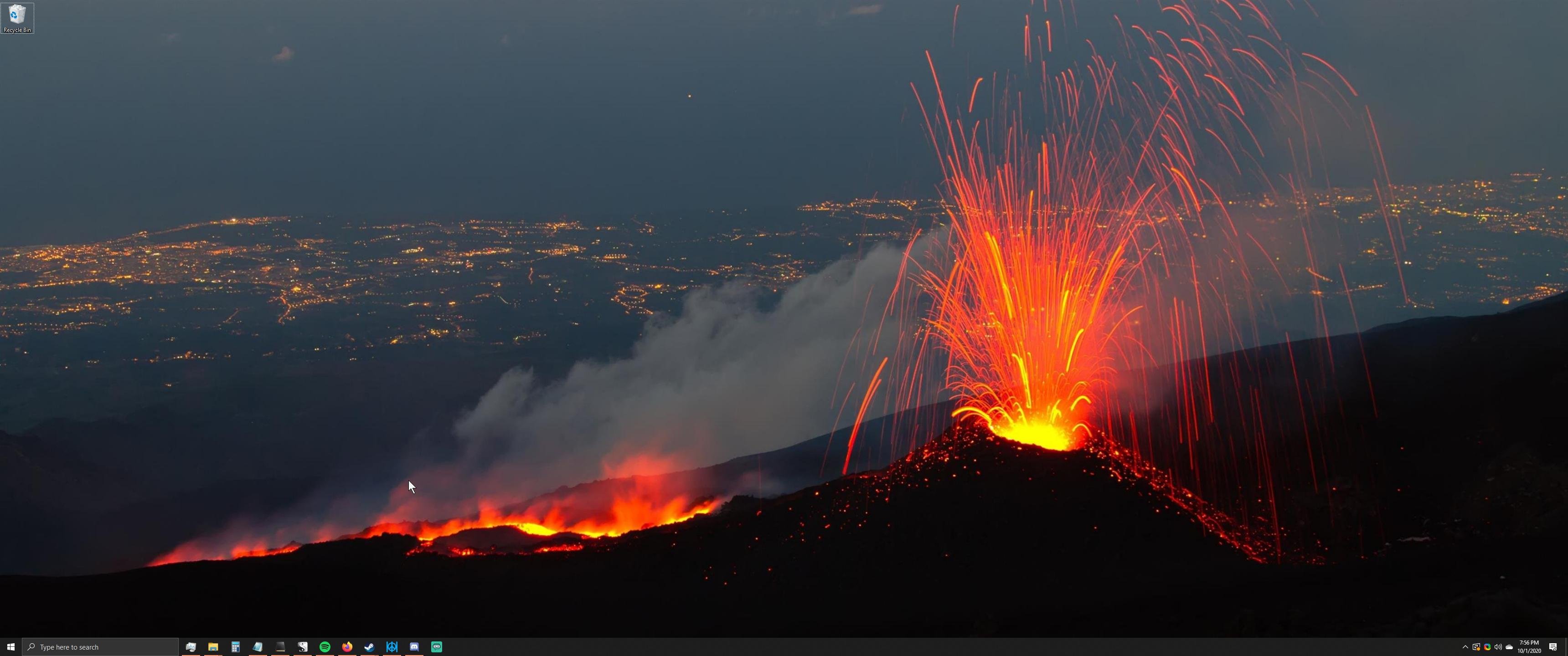 Действующий вулкан на сицилии. Вулкан Этна в Италии. Этна Сицилия. Вулкан на Сицилии. Извержение вулкана Этна.