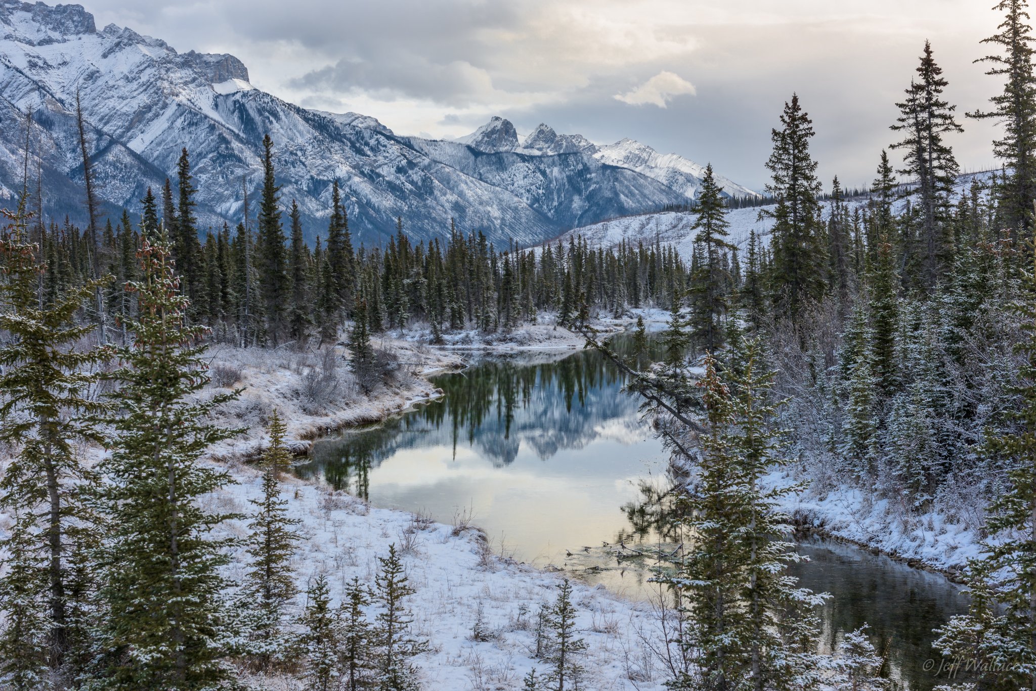 Климат и внутренние воды канады. Джаспер парк в Канаде зимой. Северные скалистые горы Канады.