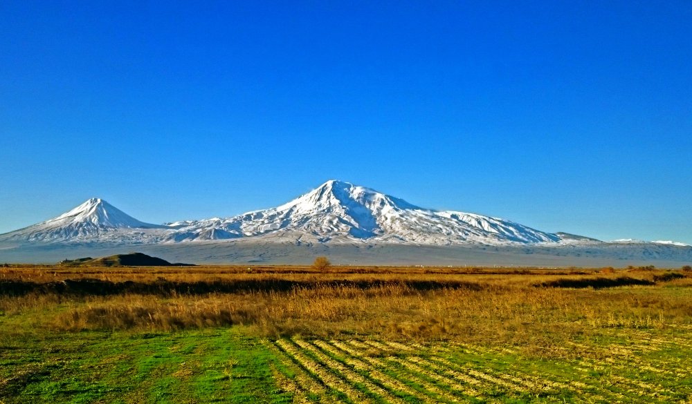 Гора Арарат и Аракс