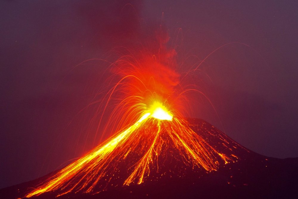 Вулкан Тааль извержение лава