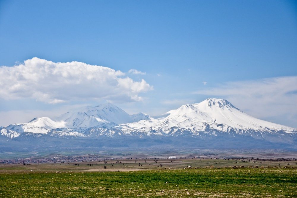 «Армянскую Фудзияму» – гору Арарат