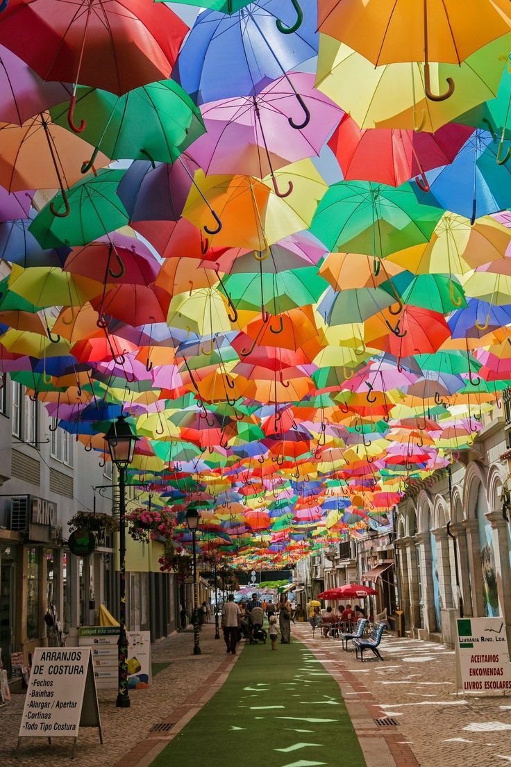 Авейро Португалия зонтики