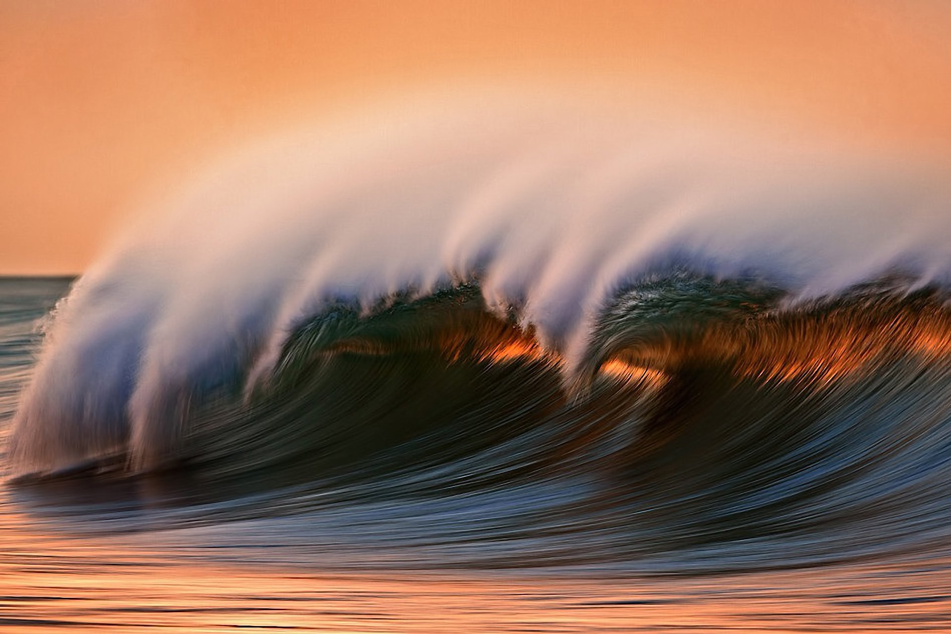 Красивые волны. Роберта Предчера. Гребень волны. Море, волны. Море закат волны.