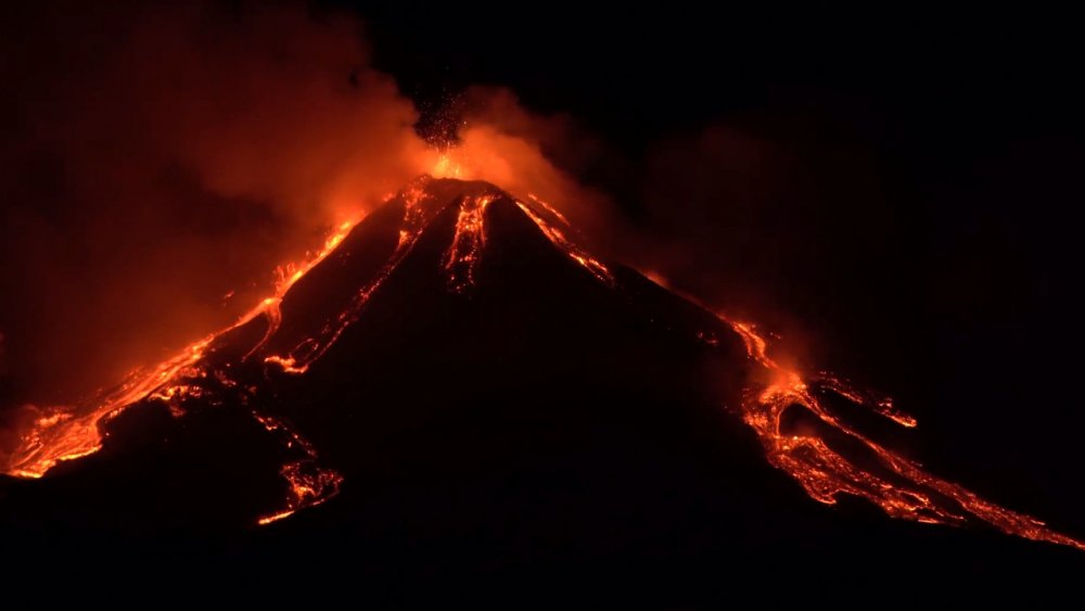 Самый большой вулкан Этна