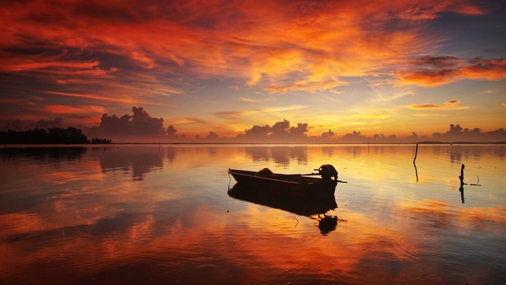 Лодка озеро закат