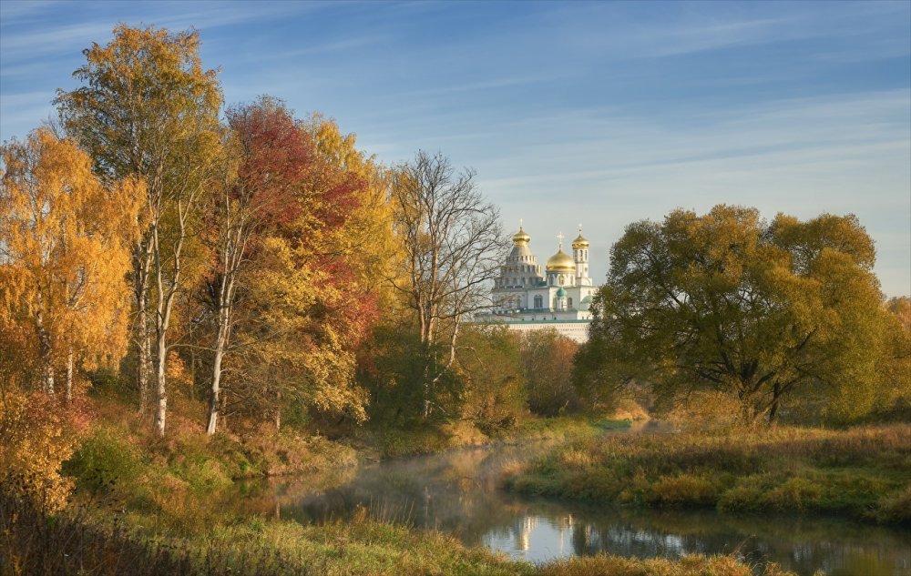 Новоиерусалимский монастырь осенью
