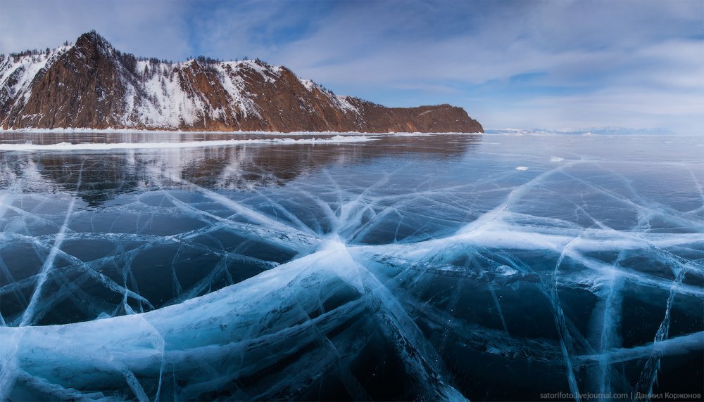 Baikal замерзшее озеро