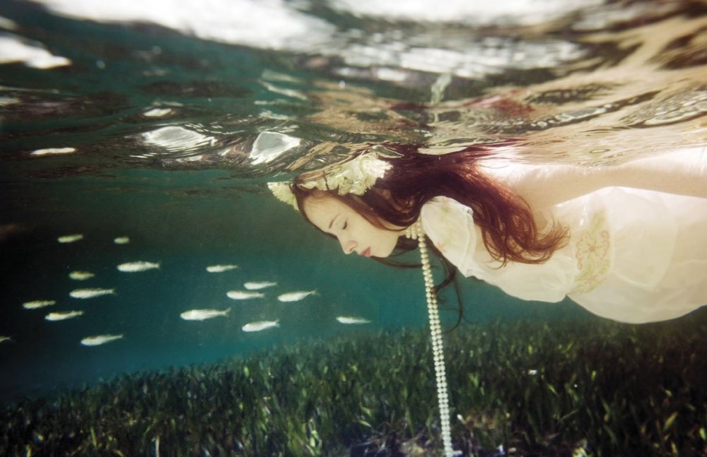 Необычная фотосессия под водой