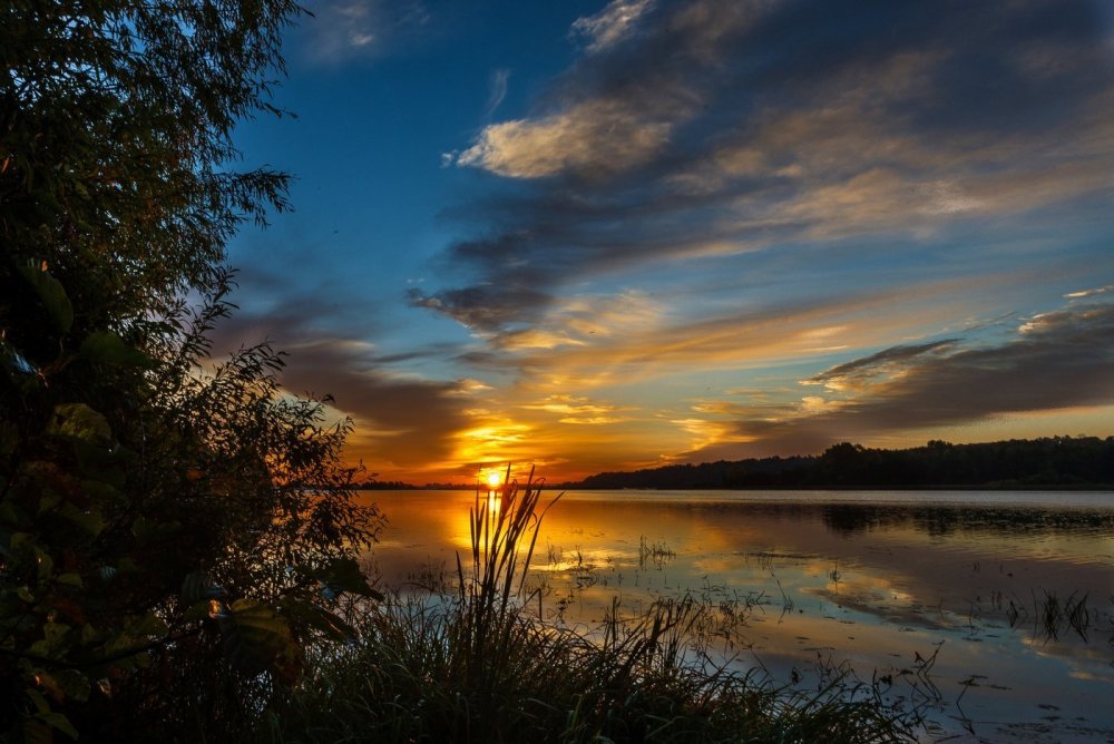 Рассвет на реке Волга