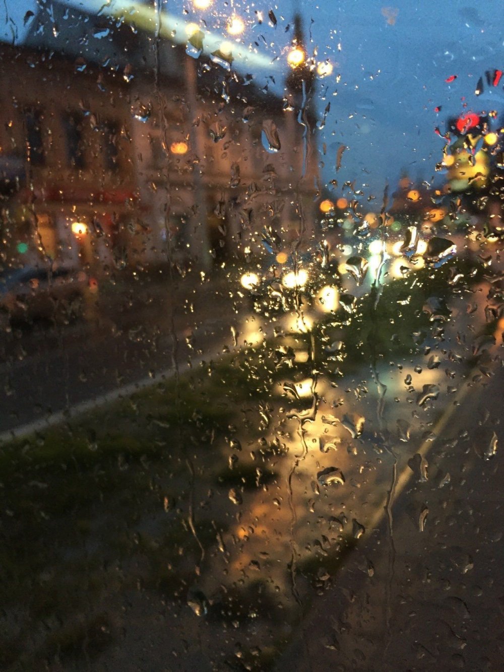 Дождь на улице