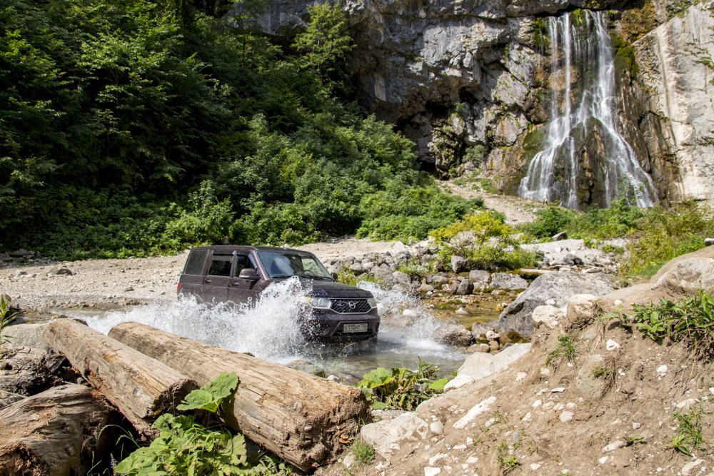 Экскурсия на Гегский водопад в Абхазии